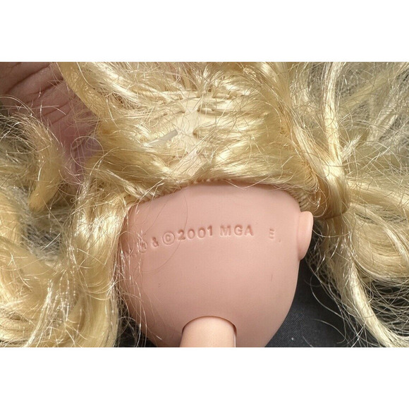 Bratz Pajama Party Chloe Fashion Doll Sleepover Party Collection Rare - Picture 7 of 7